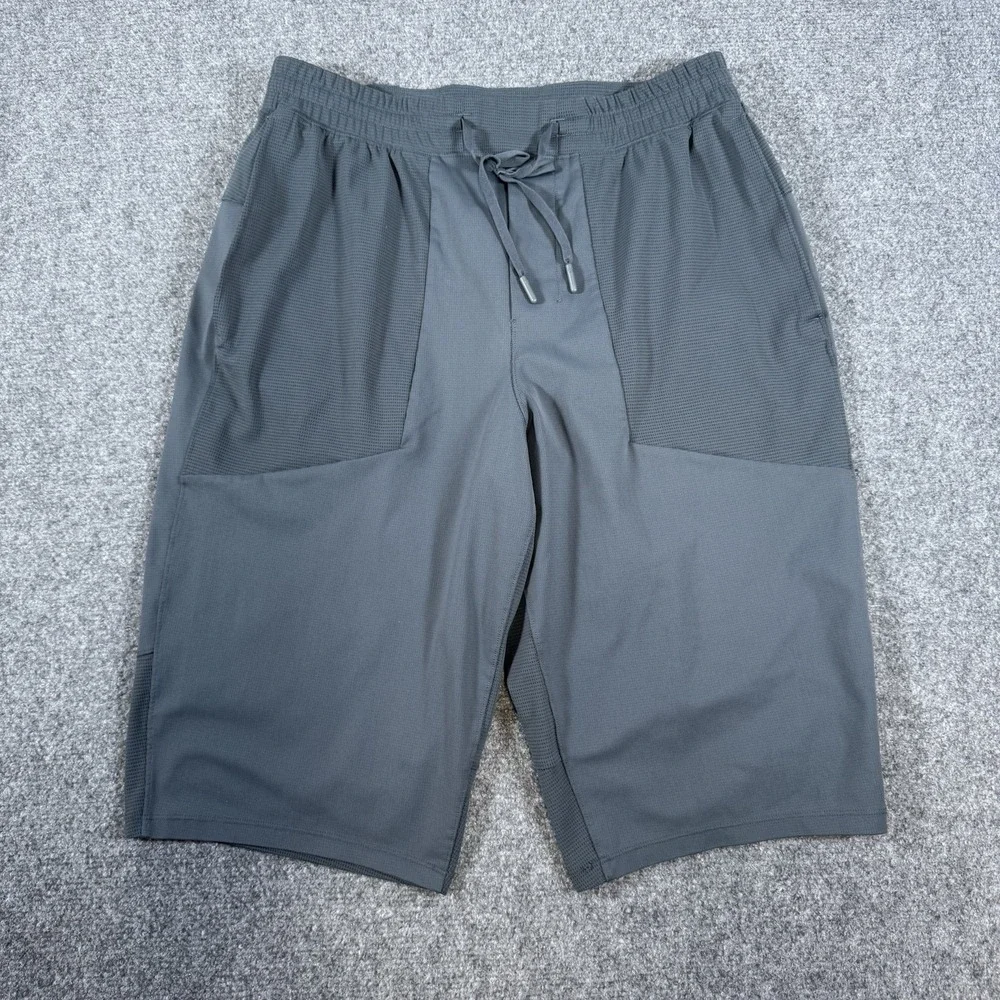 Lululemon Shorts Mens Medium Gray Real Reset‎ 13